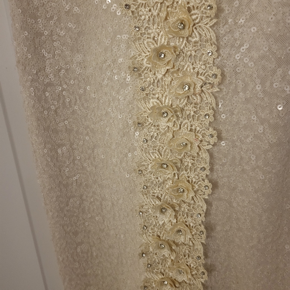 Dress - Picture 5 of 7